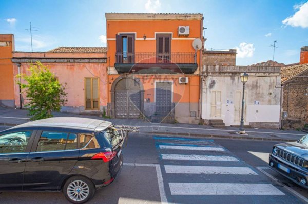 casa indipendente in vendita a Belpasso