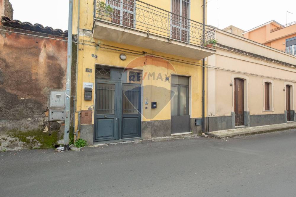 casa indipendente in vendita a Belpasso