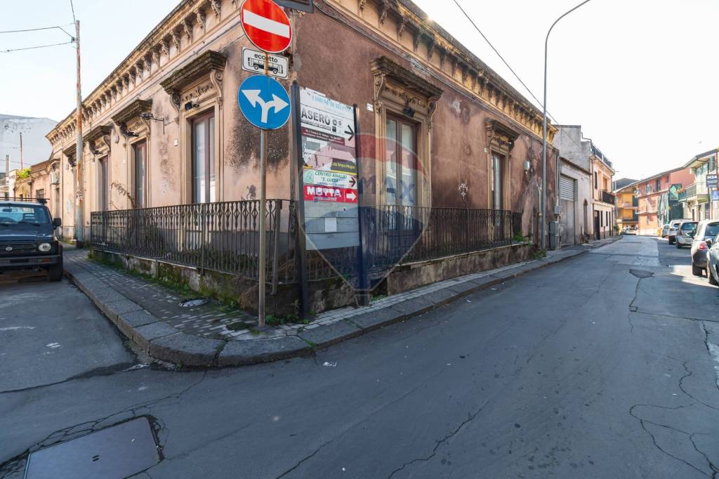 casa indipendente in vendita a Belpasso