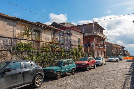 casa indipendente in vendita a Belpasso