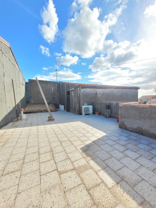 casa indipendente in vendita a Belpasso
