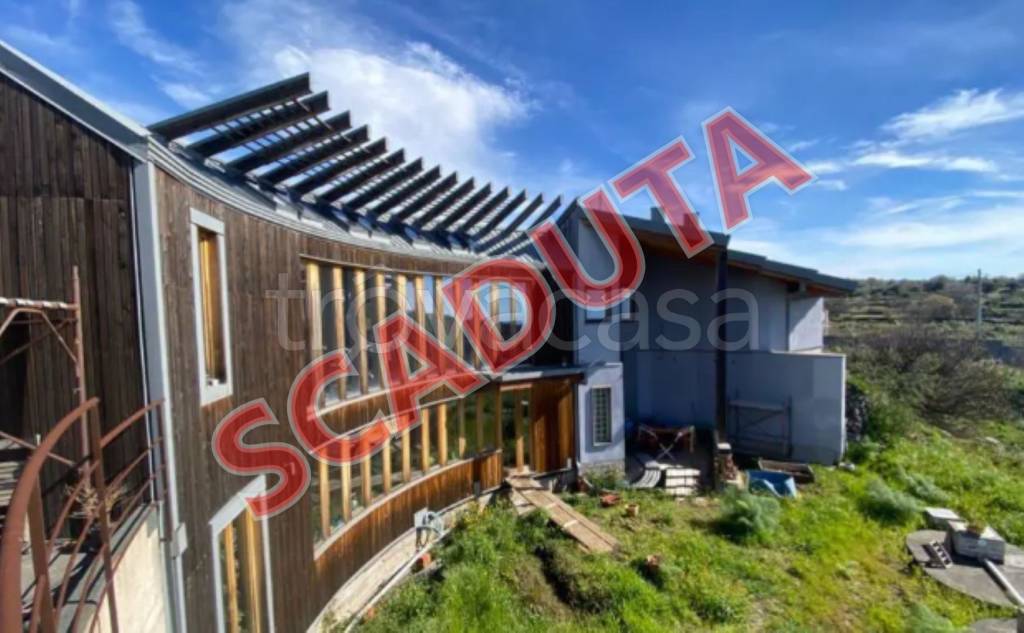 casa indipendente in vendita a Belpasso