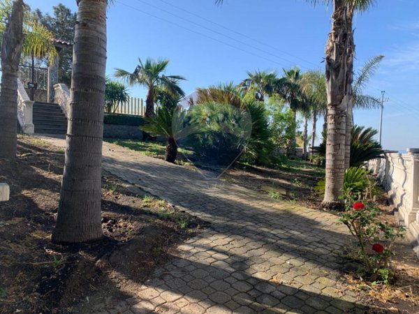 casa indipendente in vendita a Belpasso