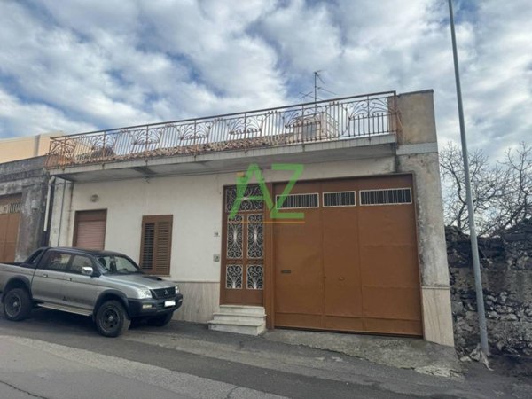 casa indipendente in vendita a Belpasso