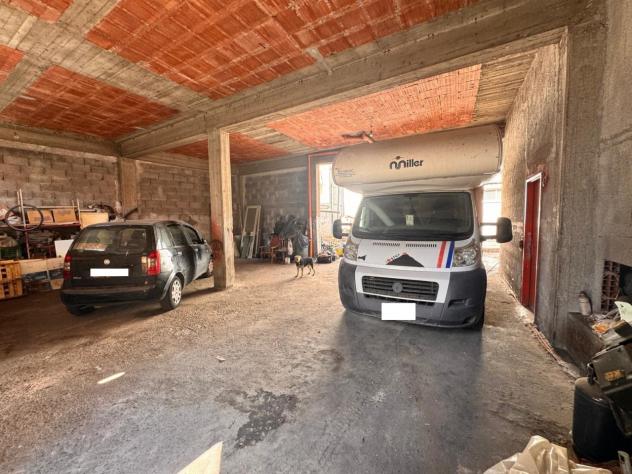 negozio in vendita a Belpasso in zona Piano Tavola