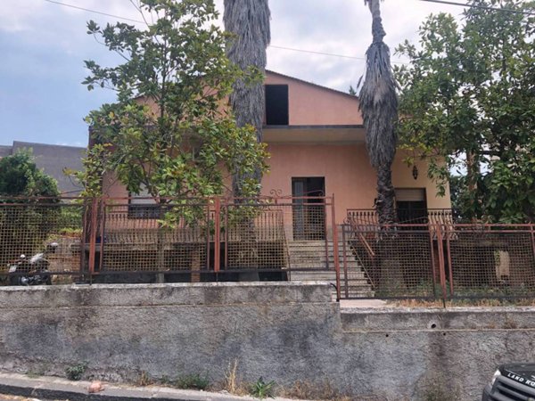 casa indipendente in vendita a Belpasso