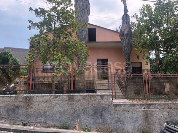 casa indipendente in vendita a Belpasso