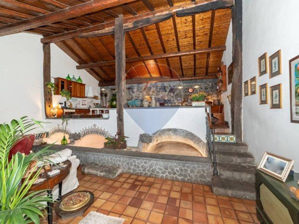 casa indipendente in vendita a Belpasso
