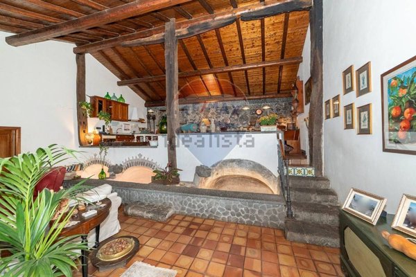 casa indipendente in vendita a Belpasso