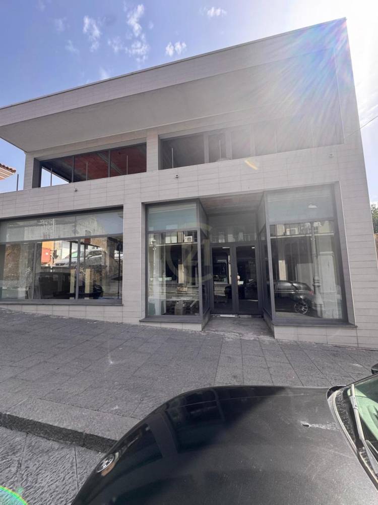 locale commerciale in vendita a Belpasso
