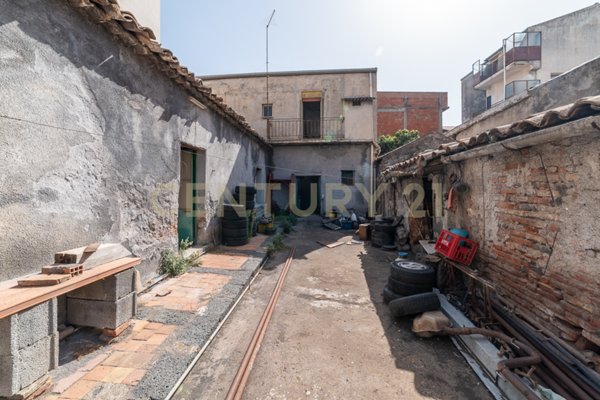 casa indipendente in vendita a Belpasso