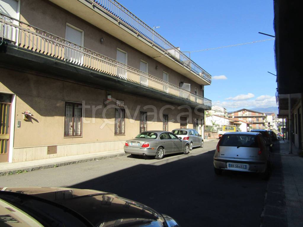 appartamento in vendita a Belpasso in zona Piano Tavola