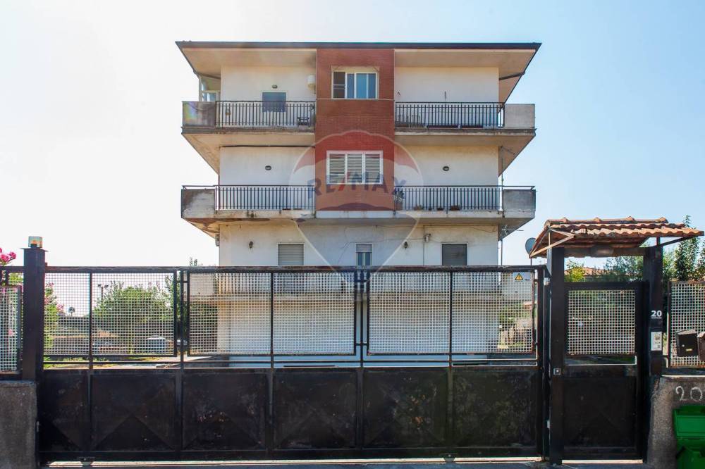appartamento in vendita a Belpasso in zona Piano Tavola