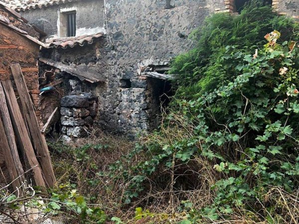 casa indipendente in vendita a Belpasso