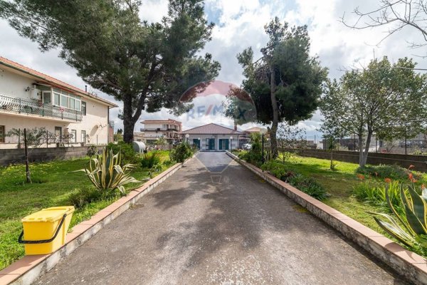casa indipendente in vendita a Belpasso