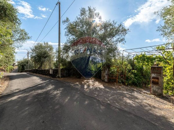 casa indipendente in vendita a Belpasso