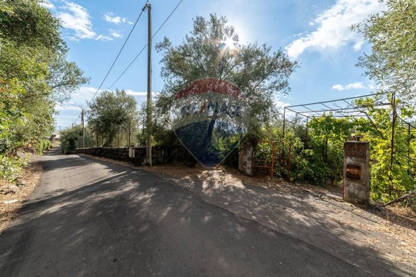 casa indipendente in vendita a Belpasso