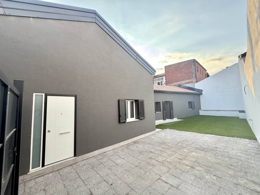 casa indipendente in vendita a Belpasso