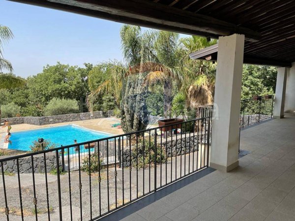 casa indipendente in vendita a Belpasso