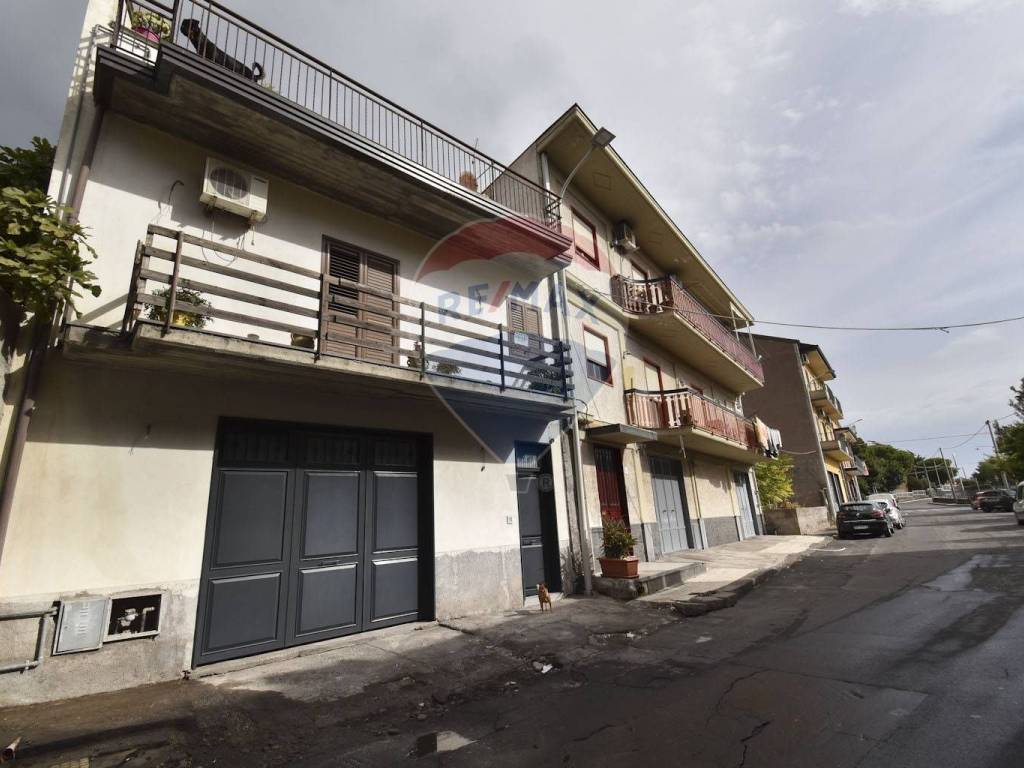 casa indipendente in vendita a Belpasso