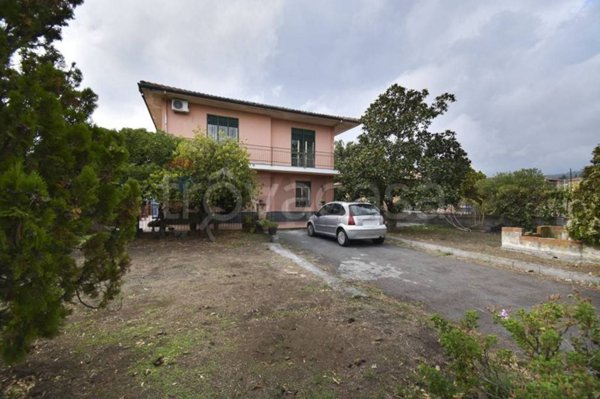 casa indipendente in vendita a Belpasso