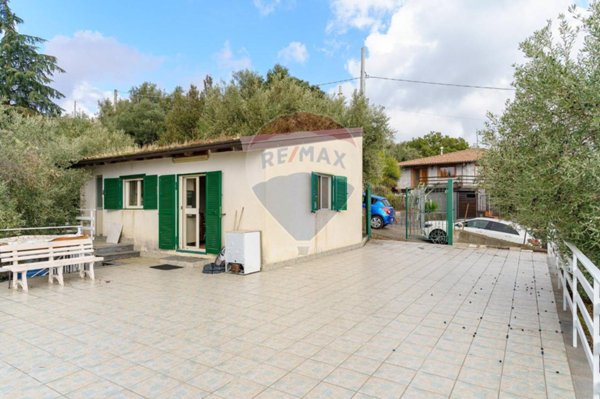 casa indipendente in vendita a Belpasso