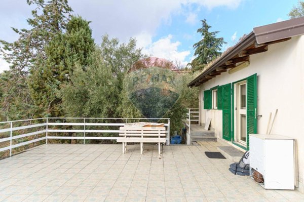 casa indipendente in vendita a Belpasso
