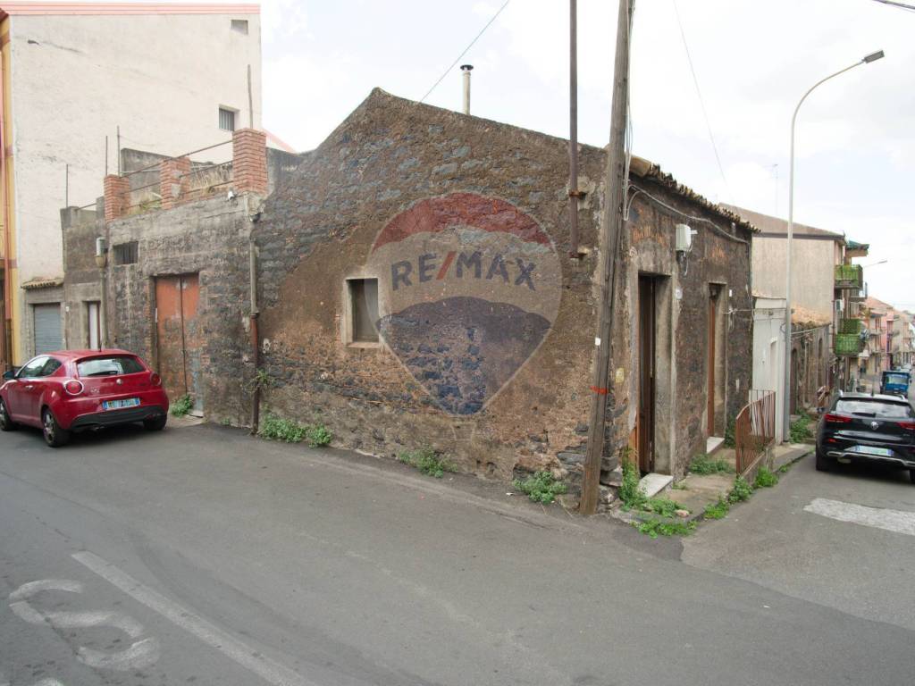 casa indipendente in vendita a Belpasso