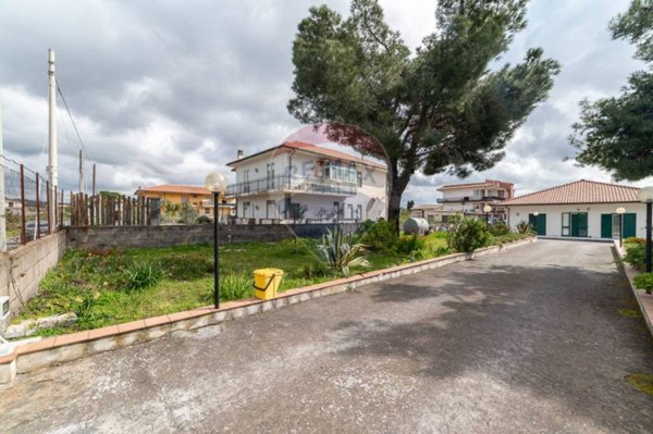 casa indipendente in vendita a Belpasso