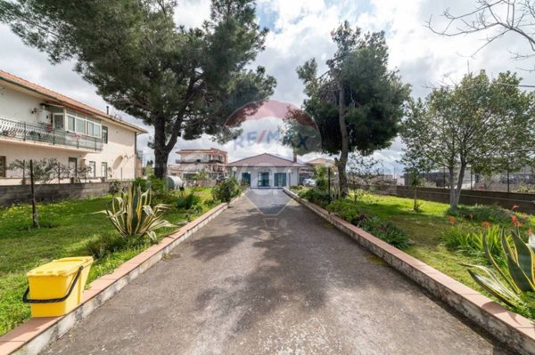 casa indipendente in vendita a Belpasso