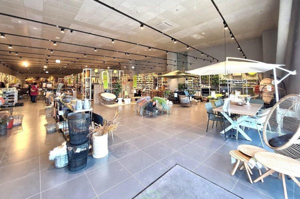 negozio in vendita a Belpasso