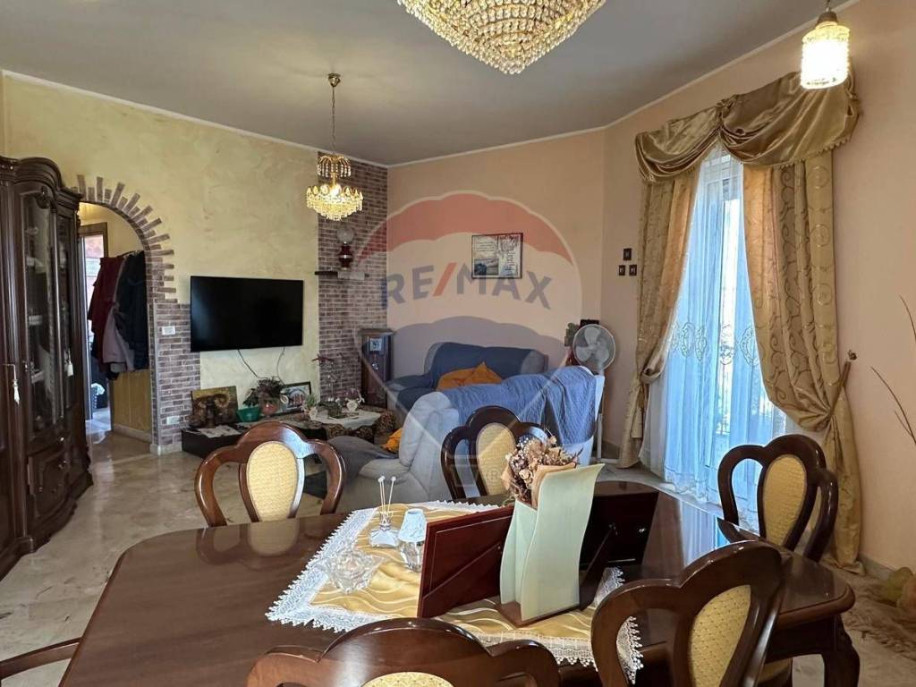 appartamento in vendita a Belpasso in zona Piano Tavola