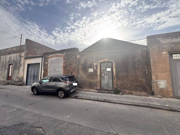casa indipendente in vendita a Belpasso