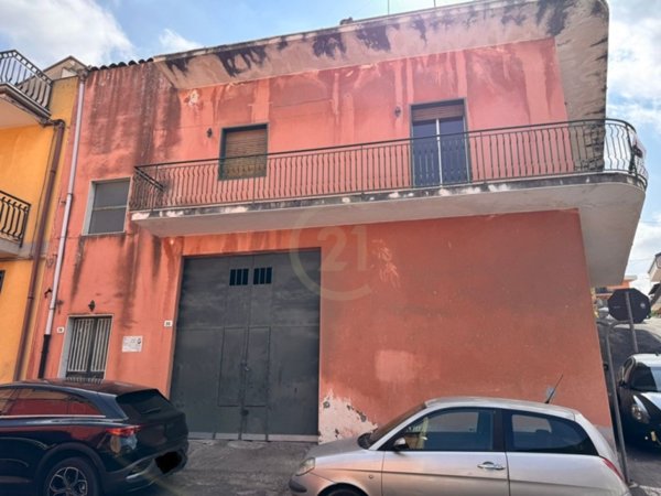 casa indipendente in vendita a Belpasso