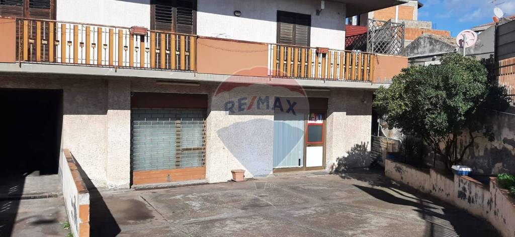 negozio in vendita a Belpasso