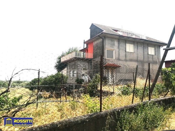 casa indipendente in vendita a Belpasso