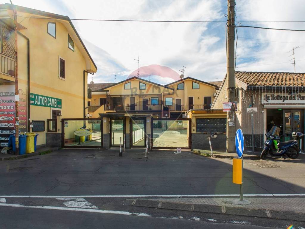 casa indipendente in vendita a Belpasso in zona Piano Tavola