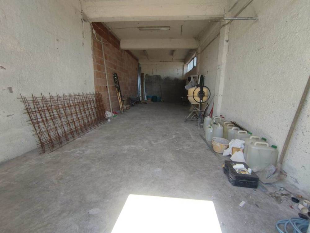 locale commerciale in vendita a Belpasso in zona Piano Tavola