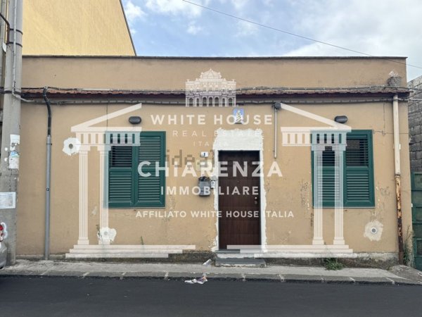 casa indipendente in vendita a Belpasso