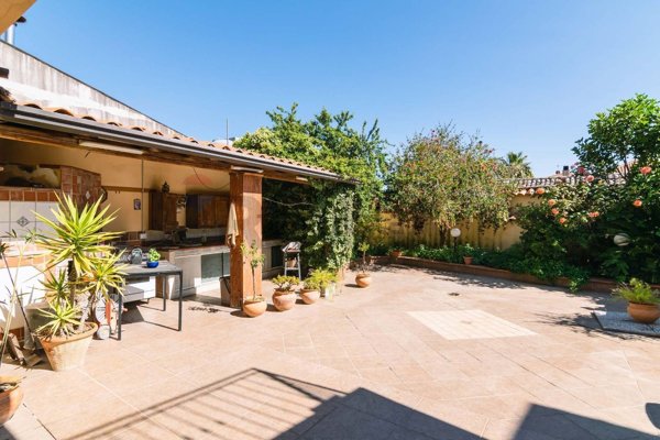 casa indipendente in vendita a Belpasso