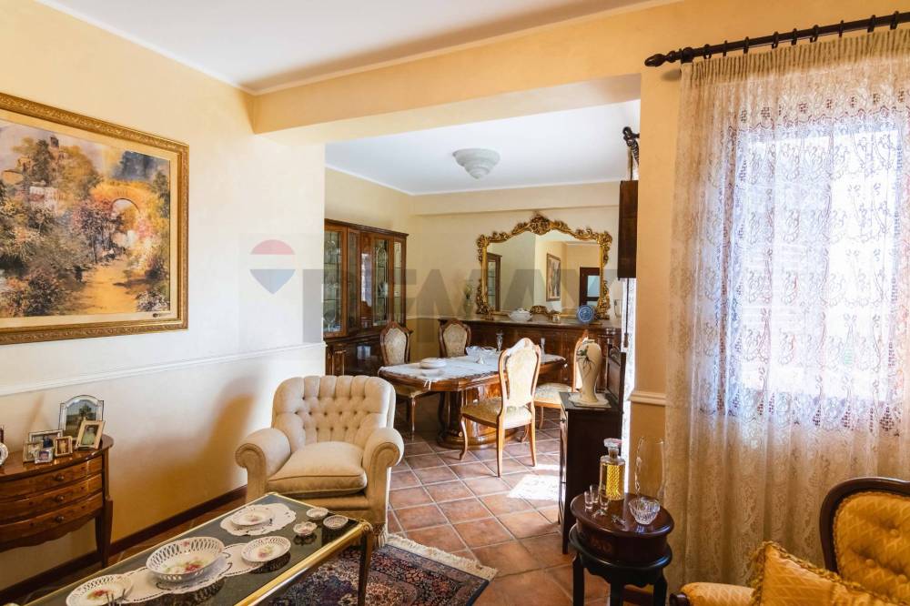 casa indipendente in vendita a Belpasso