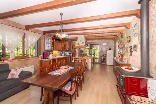 casa indipendente in vendita a Belpasso