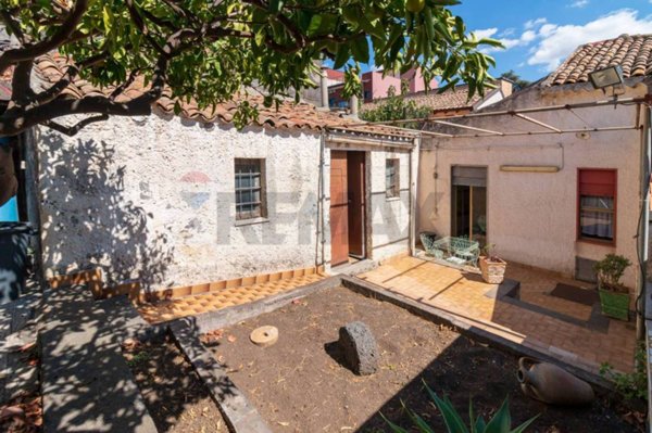 casa indipendente in vendita a Belpasso