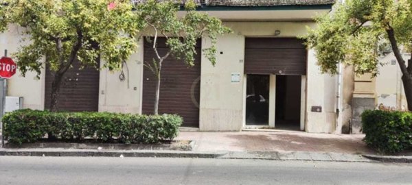 negozio in vendita a Belpasso