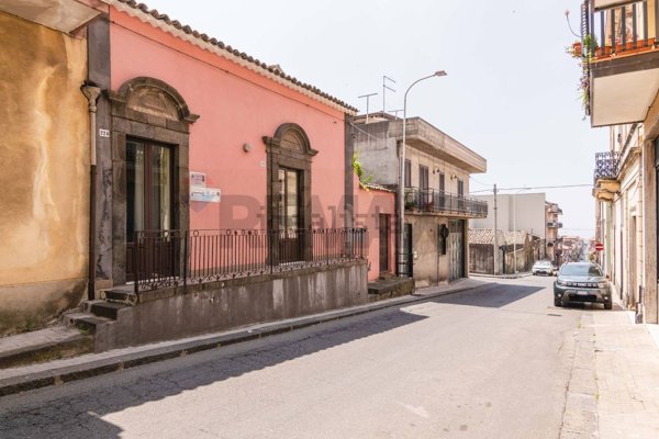 esavano in vendita a Belpasso