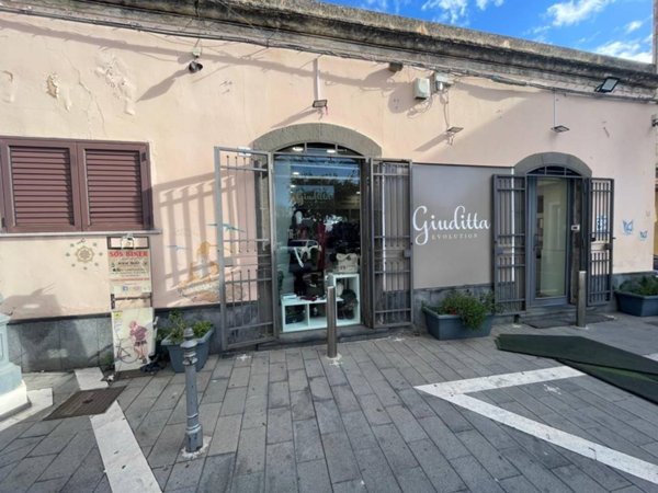 negozio in vendita a Belpasso