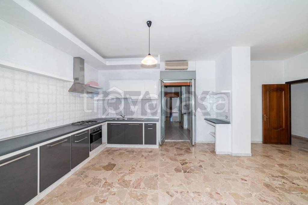 appartamento in vendita a Belpasso in zona Piano Tavola