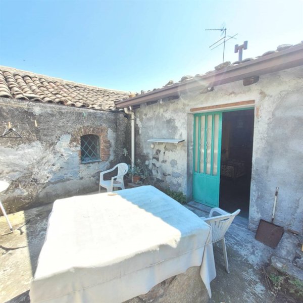 casa indipendente in vendita a Belpasso