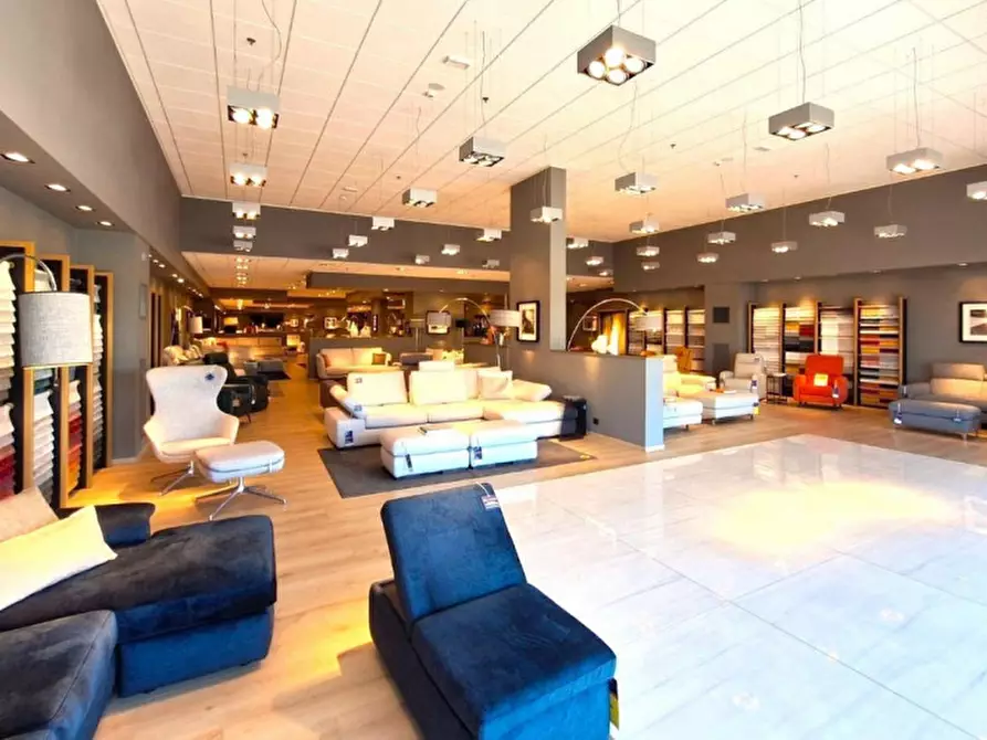 negozio in vendita a Belpasso