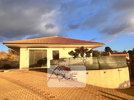 casa indipendente in vendita a Belpasso